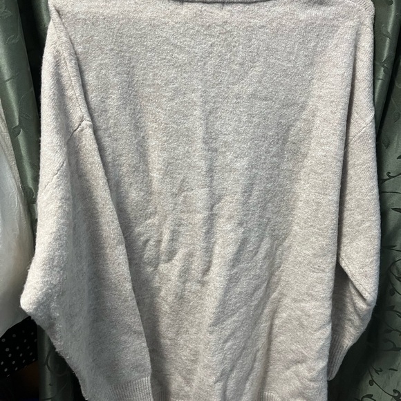 V-Neck Beige Sweater - Picture 2 of 7